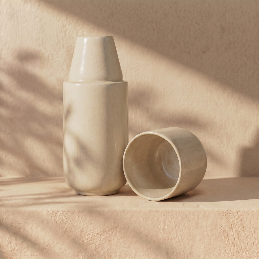 mit Becher / Beige