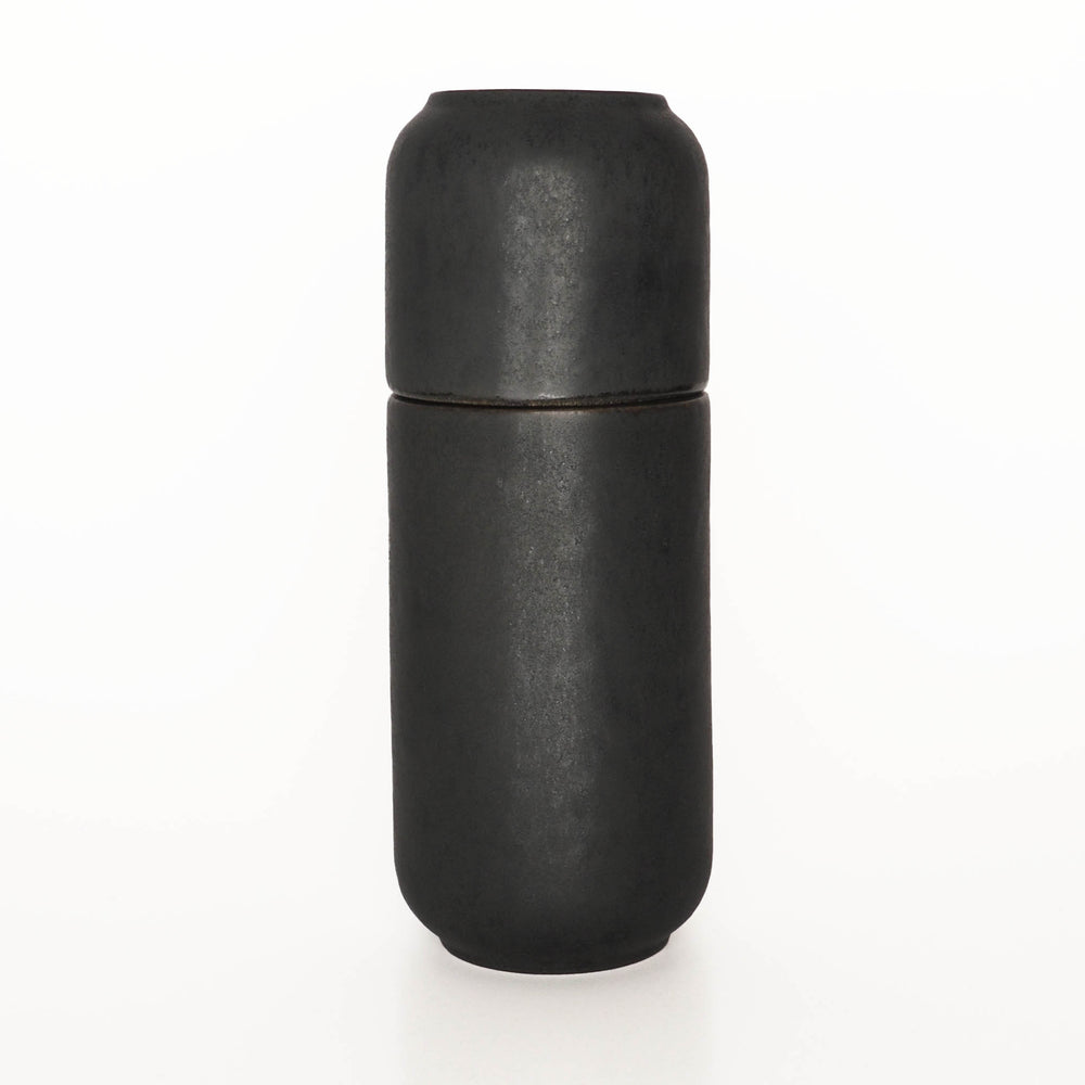 mit Becher / Schwarz